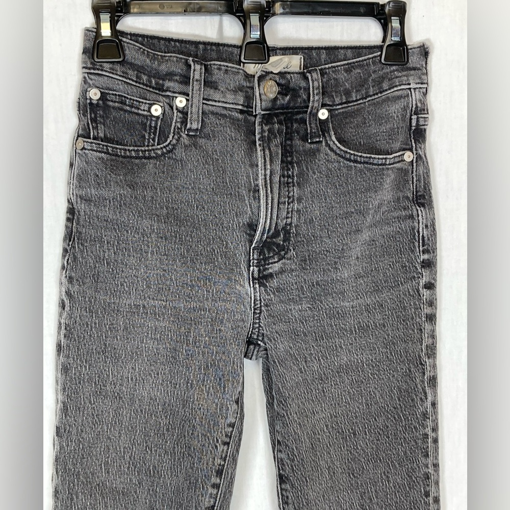 Madewell The Perfect Vintage Jean in a black/gray wash, size 23 - Picture 6 of 9